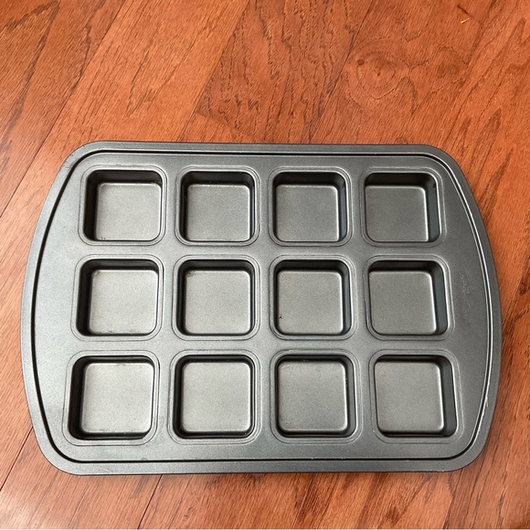 Pampered chef individual brownie pan muffins cakes bread dessert party Baking - Picture 1 of 3